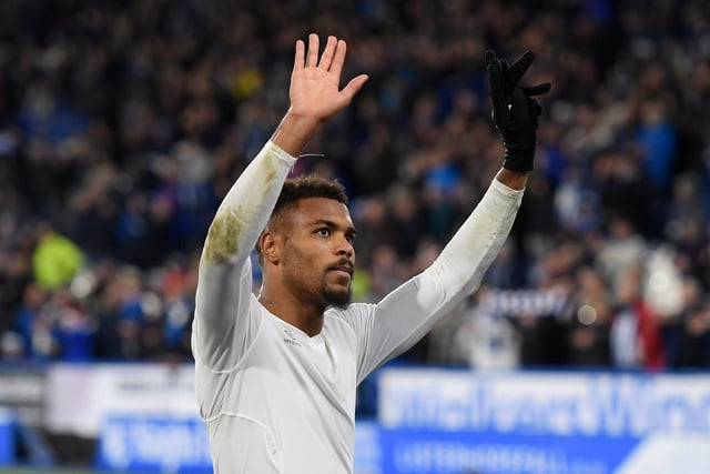 Bought from Montpellier in 2017 for a fee of just under £12m, Steve Mounié has caught the eye of Brest in Ligue 1. The striker will be in France on Today to complete a move to the Ligue 1 side for a fee of around £4.4m. (L’Equipe)