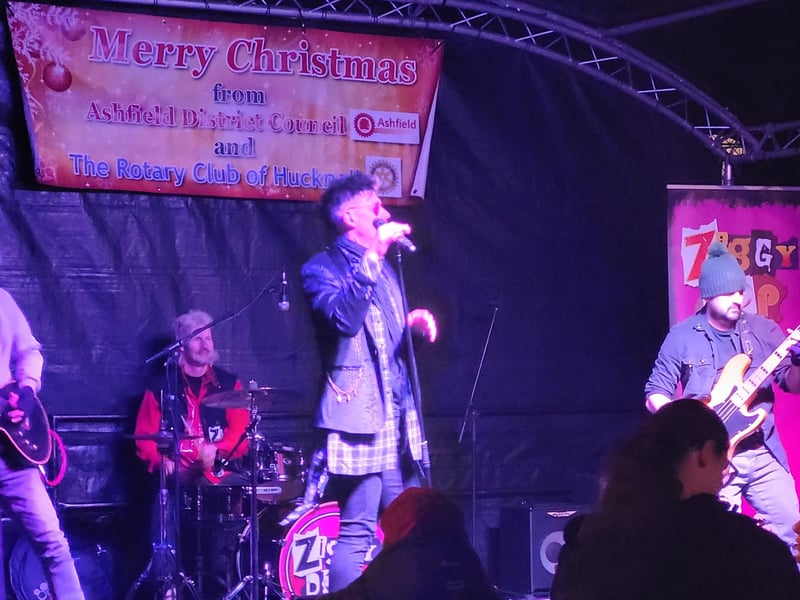 Ziggy Pop live on stage