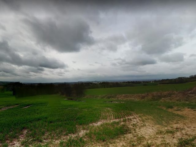 This is a really pretty circular walk you can enjoy.