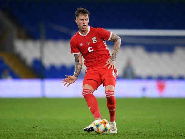 The Blades hold an interest in Tottenham, Leicester and West Ham target Joe Rodon, however could move for Huddersfield’s Terence Kongolo instead. (The Sun)