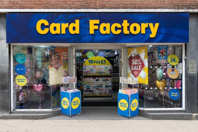 The Card Factory is recruiting for a Seasonal Sales Assistant to join the team at Craigleith Retail Park, helping to serve customers, price and merchandise stock, unload deliveries, and manage the tills. Apply via jobsearch.cfjobs.co.uk