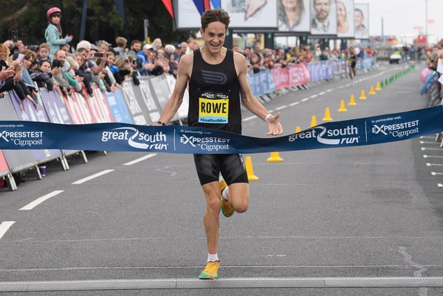Elite runner Rowe 1st over the line. Picture: Keith Woodland (171021-0)