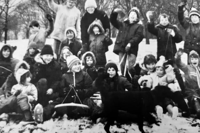 Snow fun!
A scene from Beveridge Park, Kirkcaldy in 1984