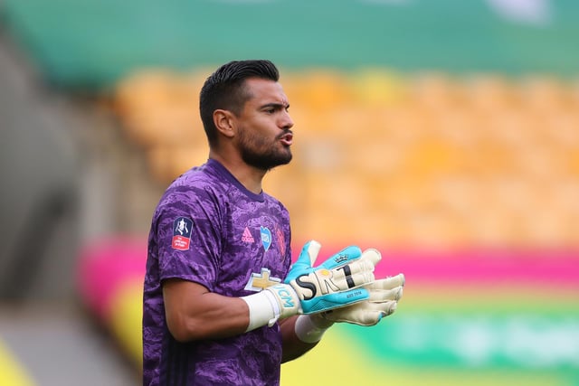 Leeds United and Everton have both been credited with an interest in Man Utd's backup goalkeeper Sergio Romero, who is said to be ready to leave Old Trafford in search of a new challenge. (ESPN)
