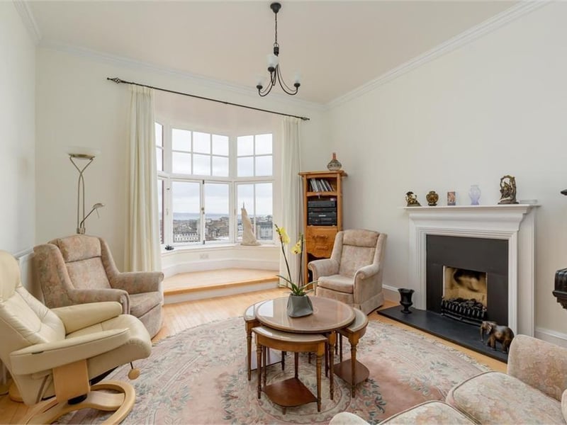 Drawing room.
