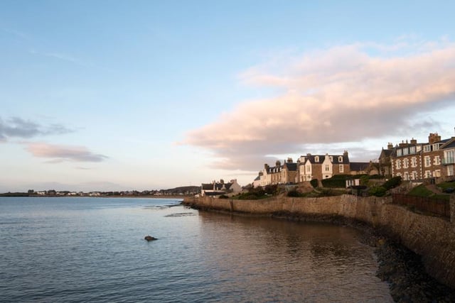 Ranked ninth on the list, at low tide, the beach at Elie Harbour Beach links to Earlsferry and gives almost a mile of uninterrupted golden sand (Photo: Shutterstock)