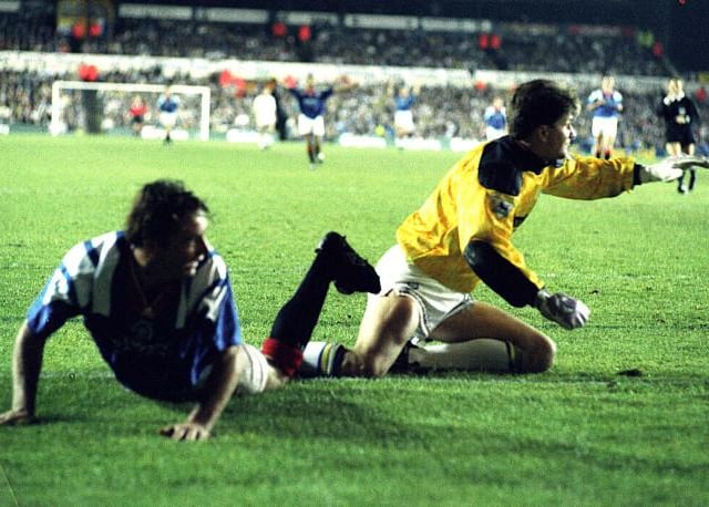 Who did Rangers defeat to qualify for the first ever Champions League?