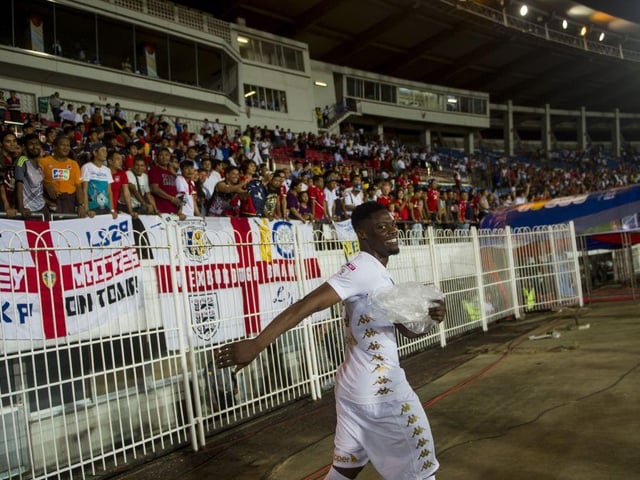 Celtic could make a surprise signing in attack with reported interest in Trabzonspor striker Caleb Ekuban. Neil Lennon has been linked with a move for the former Leeds United man previously but the club weren’t willing to match his £7m price tag. However, they are sniffing about the Ghanaian once more. (Fanatik)