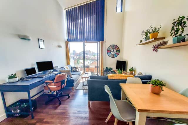 The apartment is on the top floor of the Rialto building so benefits from having high ceilings and large windows flooding the apartment with light, particularly from the large balcony facing windows.  For details https://www.purplebricks.co.uk/property-for-sale/2-bedroom-apartment-sheffield-1211348