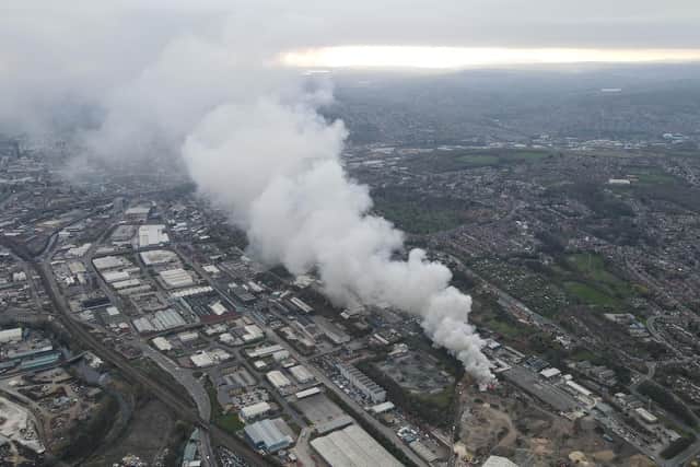 A scrap yard fire in Sheffield is continuing to burn this morning (Image: David Hector/ 7 Hills Events)
