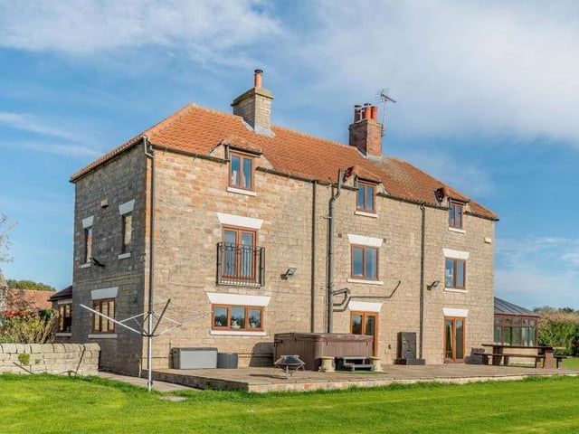 Warsop Cottage Farm is a majestic sight as it stands tall in its rural location.
