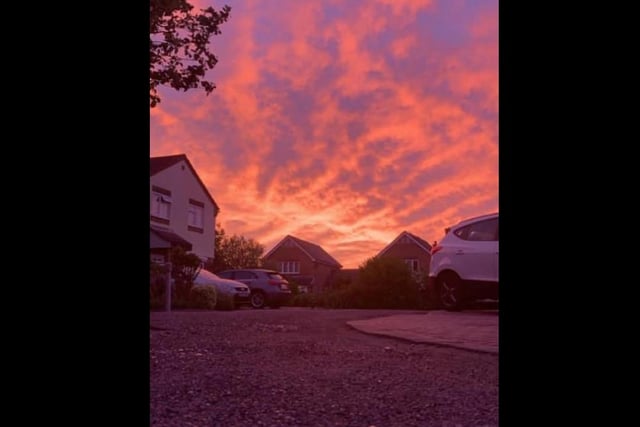 Kelly Canbek captured this beautiful start to the day in nearby Lee-on-the-Solent.