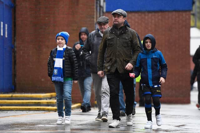 Sheffield Wednesday fans arrive at the stadium prior to the Sky Bet Championship match between Sheffield Wednesday and Leeds United at Hillsborough Stadium on October 26, 2019 in Sheffield, England. (Photo by George Wood/Getty Images)