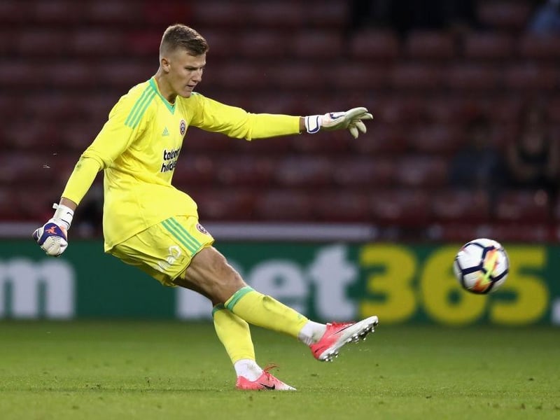 The one-time Pompey loanee has been released by Grimsby, after making just eight appearances for them this season.