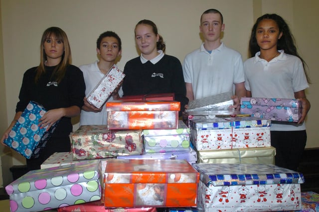 Seen with boxes LtoR are,  Jesicca Hinchliffe, Omory Winter, Abigail Baxter, Karlos Dearmon, and Raquel Palmer pictured Newfield School, in 2006