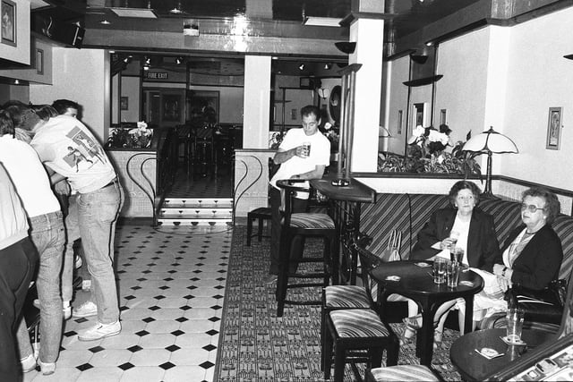 The Central Pub in July 1987. Does this bring back happy memories?