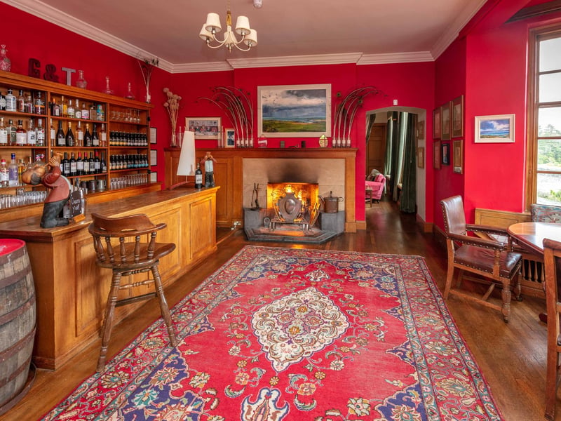 Sitting room.