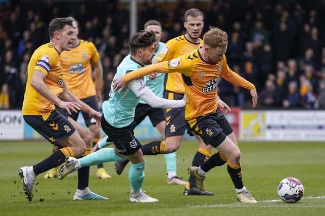 Owen Dale is surrounded by Cambridge players. Picture: Jason Brown/ProSportsImages