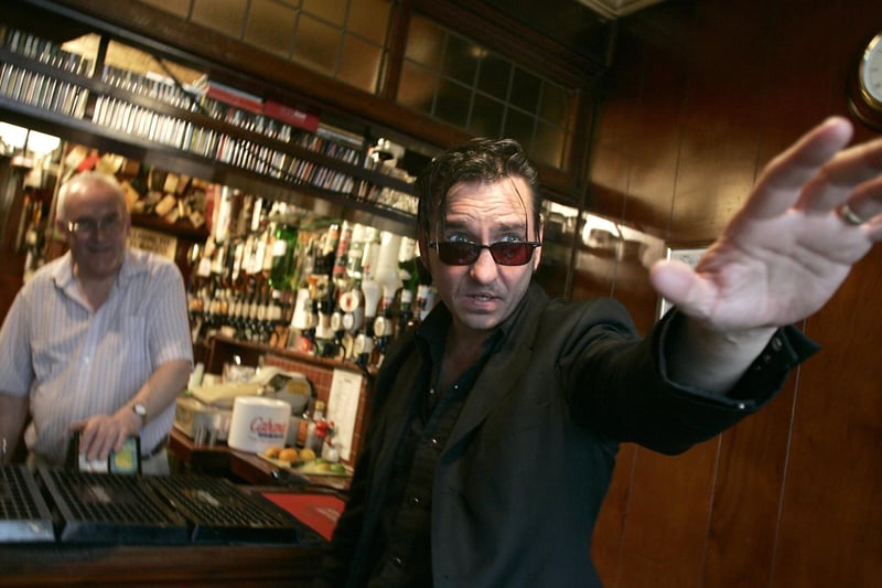 Pictured in Fagans Pub is Sheffield  Singer Richard Hawley, September 11, 2006