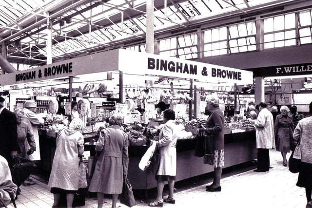 Shoppers at the Bingham and Browne fruit and veg stall in Castle Market on June 25 1980
