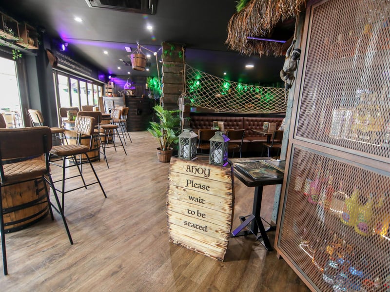 Rapscallions Port Solent has a rating of 4.5 from 527 Google reviews. One customer said: "Amazing drinks, service and atmosphere and delicious large portions of food. Music was great and the restaurant has great décor and vibes."