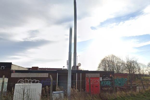 There are plans to remove a 14.7m high monopole and cabinets and replace it with a 18m mast on land next to the social club on Jordanthorpe Parkway.
