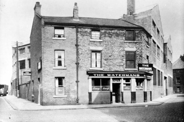 Waterman's Tavern in Turnbull Street. This old local for East Enders finally closed at the end of the 1960s.