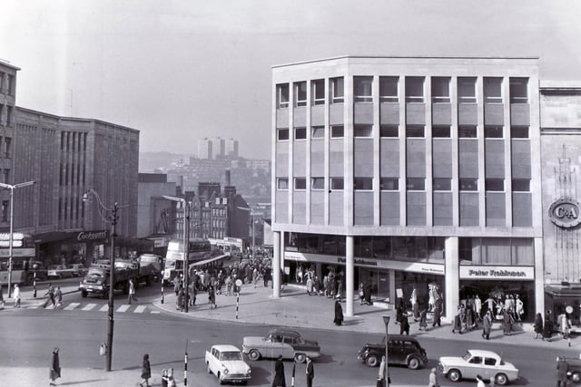 Peter Robinson Fashion Store, Sheffield in 1965. The picture also shows Cockayne's on the left and C&A on the right.