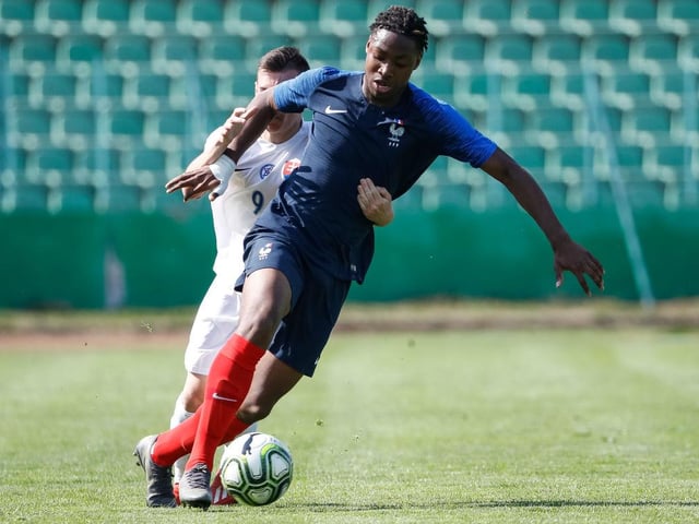 Celtic have made a €1.5m + bonuses offer for teenager full-back Brandon Soppy. The 18-year-old Rennes starlet can play at right-back and is attracting interest from German side RB Leipzig. (Eurosport)