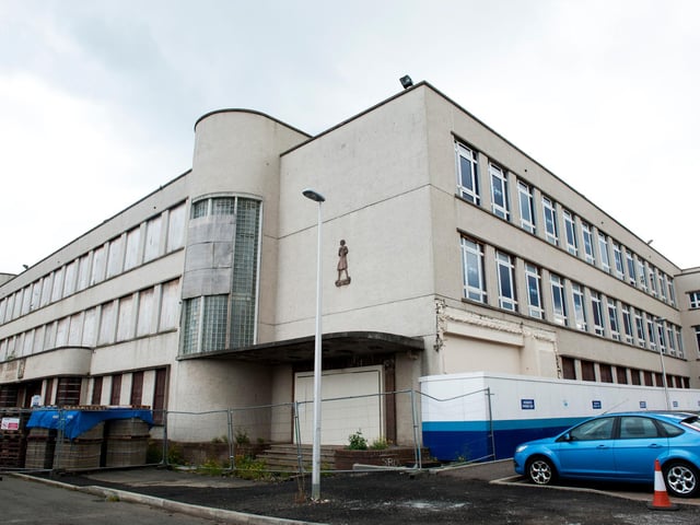 Now closed as a high school and converted for residential use, the former Ainslie Park Secondary is one of Edinburgh's later art deco builds (1950), but there's no mistaking architect JS Johnston's 1930s inspiration.