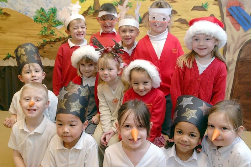 Christmas 2001 at Rainworth's Python Hill school.
Can you spot any familiar faces?