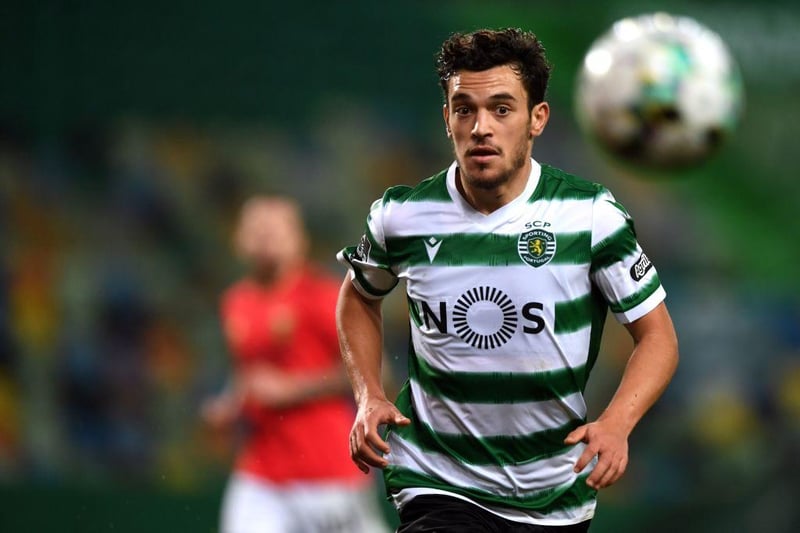 Manchester United have already made informal contact with Sporting Lisbon over a deal to sign prolific winger Pedro Goncalves. (Record)


(Photo by PATRICIA DE MELO MOREIRA/AFP via Getty Images)