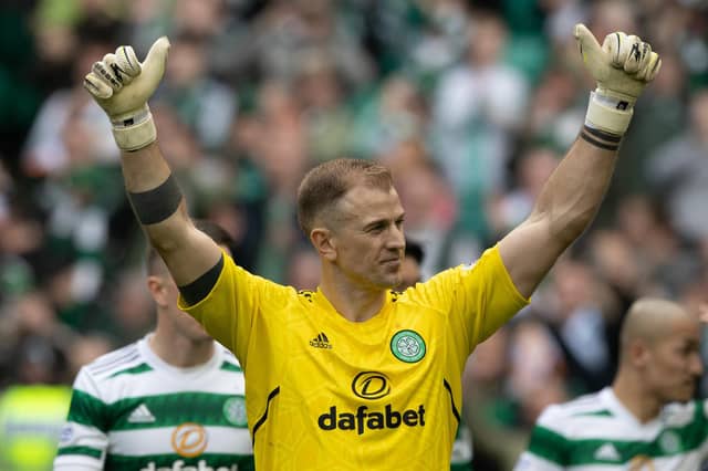 The ever-present stopper keeps his place between the sticks.