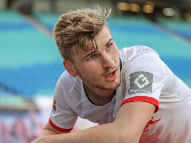 Chelsea are close to beating Liverpool to the signing of RB Leipzig striker Timo Werner. He has agreed a five-year-deal in a transfer worth £53m. (Various)