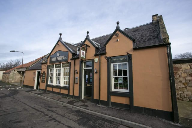The pub is close to the River Tyne in Haddington, a popular town with a resident population of some 9,000 people and easy access to the A1