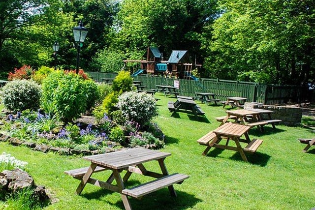 Found north of Leeds, just off the Meanwood Valley Trail this country pub is known for its versatility. Here you can enjoy sunday roasts, traditional english lunches, as well as its tapas menu. It boasts an award winning Children’s play area, fitted with wendy houses & even a rabbit garden.