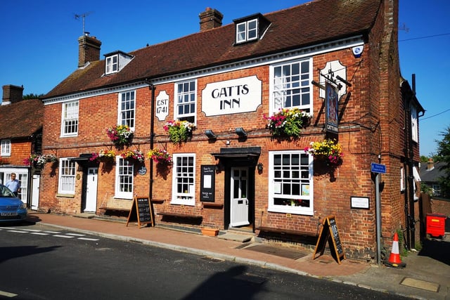 In Rotherfield, the top two attractions you need to see are The Catts Inn, which is described as “a lovely little gem” of a pub, and Dewlands Manor Golf Course.