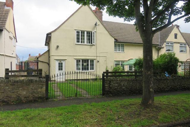 Viewed 1269 times in last 30 days, this three bedroom house has a garage. Marketed by William H Brown, 01302 378046.