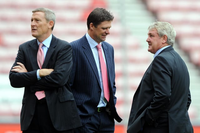 Ex-Sunderland owner Ellis Short, chairman Niall Quinn and manager Steve Bruce in discussions ahead of the Barclays Premier League match at the Stadium of Light,