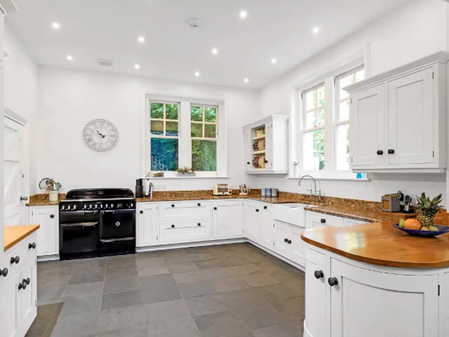 Another view of the immaculate kitchen