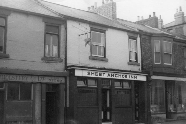 The Sheet Anchor Inn which could be found in Dundas Street from 1841 to 1965.