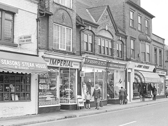 Sutton's Outram Street in 1982 - do you recognise these shops?
