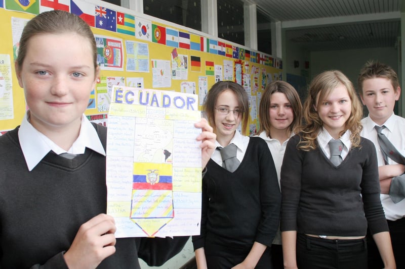 sch60382  Brookfield school world cup poster comp.    l to r  Emily Hudson with her entry for a World Cup poster competition, with Laura Stacey, Rachel Neep, Charlotte Dent, Robert Hall, left to right,, in 2006.