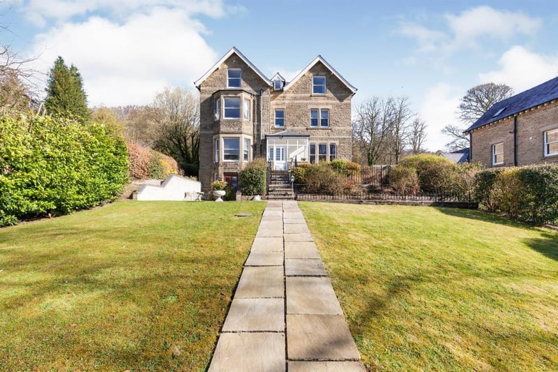 This penthouse apartment offers open-plan living accommodation with two double en suite bedrooms and far reaching views over Buxton. It us up for auction with a guide price of £135,000.