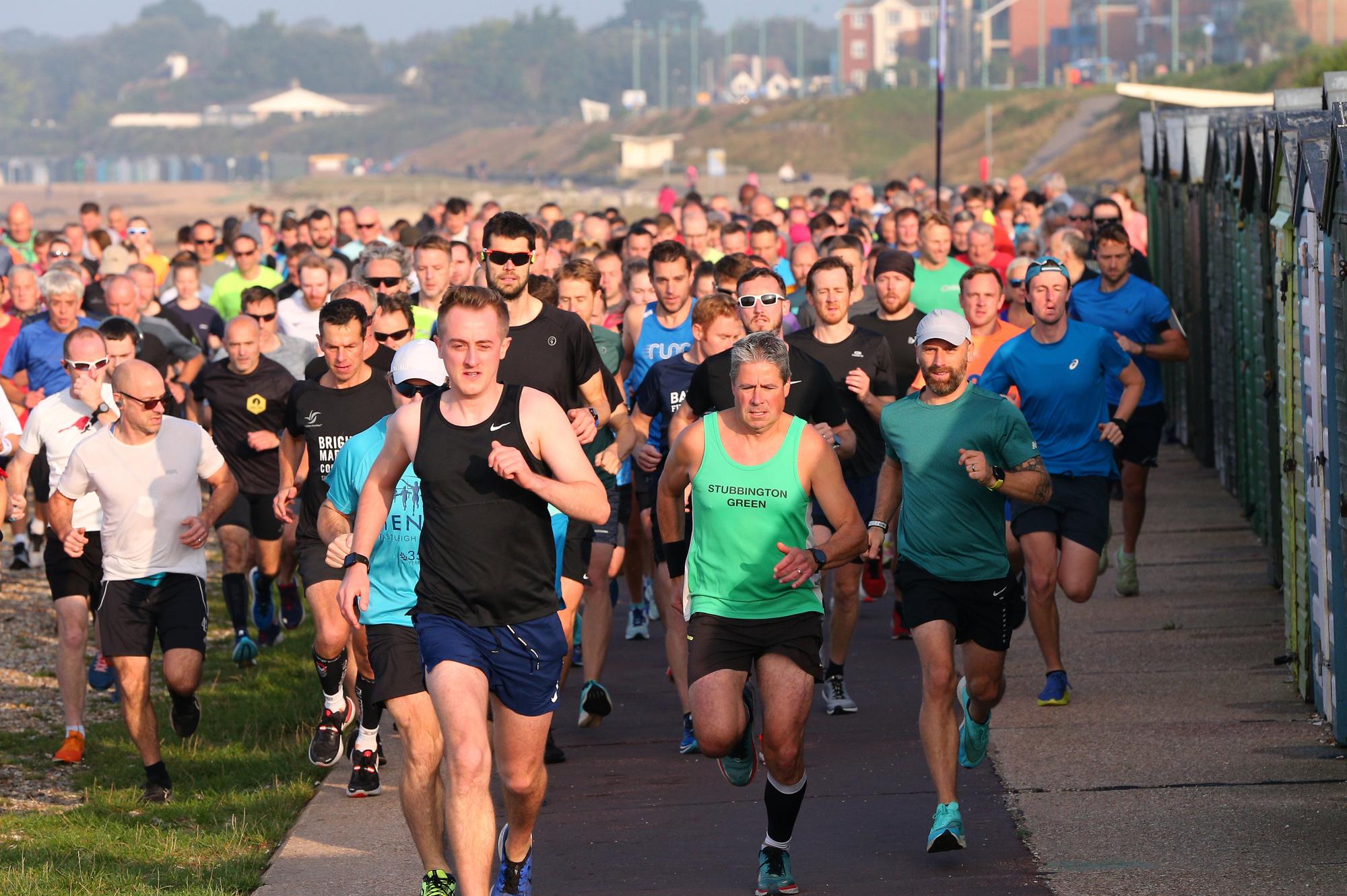 Setting off in the latest Lee-on-the-Solent parkrun. Picture: Chris Moorhouse   (jpns 091021-01)