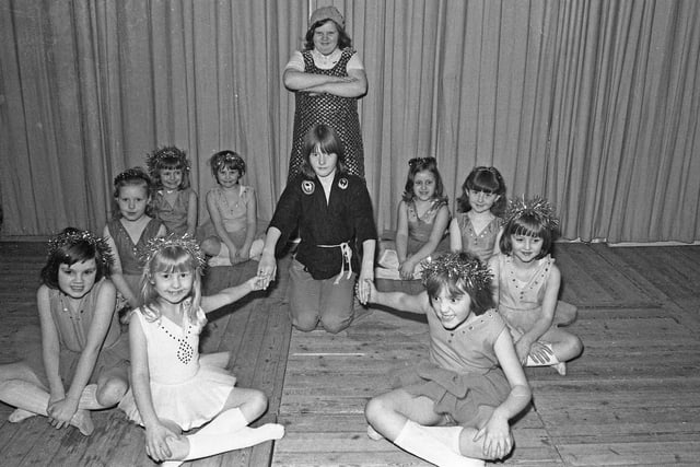 Some of the 1st Grindon Brownies and Guides rehearsing their panto "Aladdin" 40 years ago.