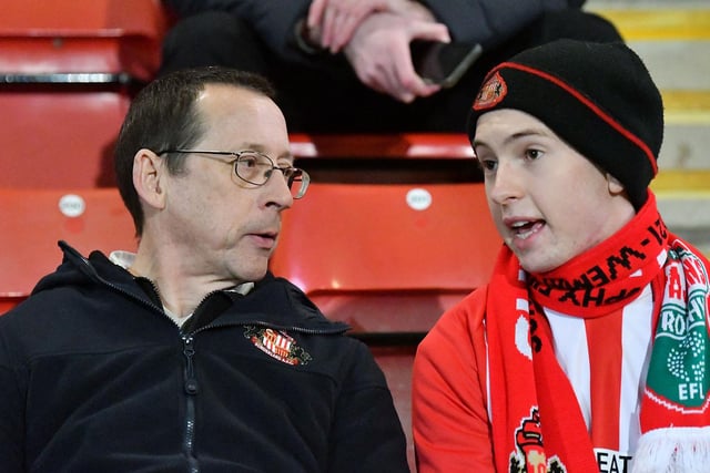 Two Sunderland fans discuss what they are seeing at Cheltenham.