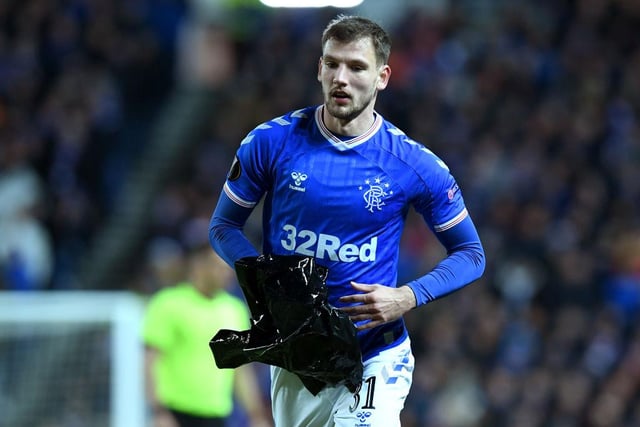 Leeds are plotting a move for Rangers star Borna Barisic with Marcelo Bielsa in the market for a new left-back. (Football Insider)