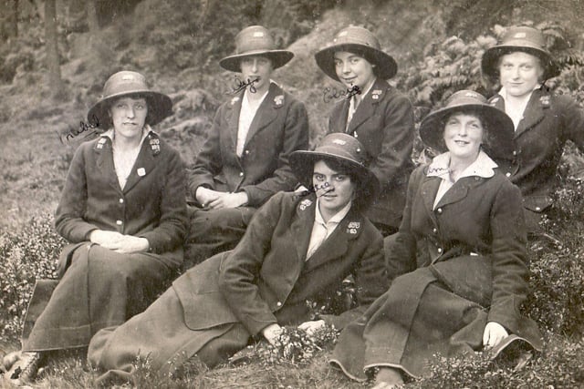 Posties from the early 1900s in old photographs discovered by Ray Hill. Names are written on the picture - left to right, back row: Mabel, Lily, Elsie, unnamed. Front: Mattie and Amy