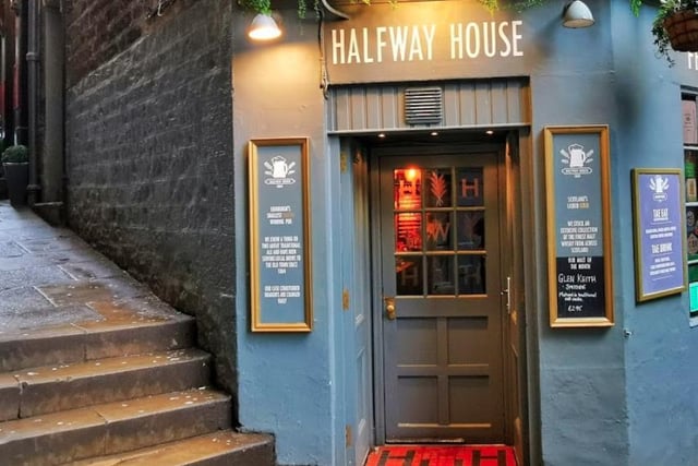 The Halfway House, at 24 Fleshmarket Close, EH1 1BX, has a rating of 4.5 from 394 reviews.